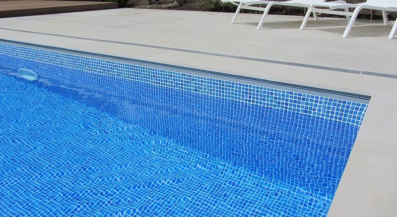 Swimming Pool Garden Design