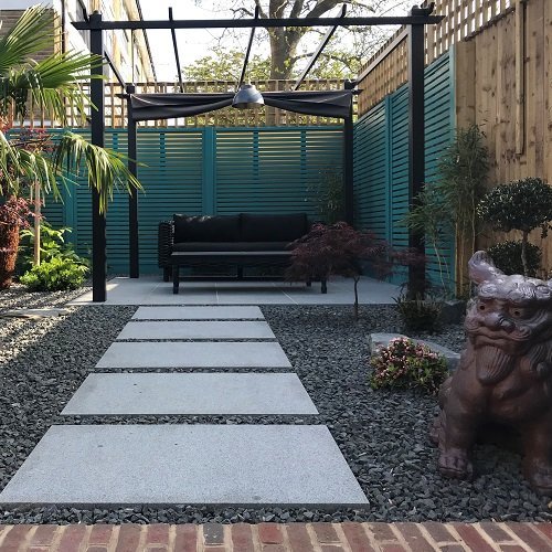Asian Contemporary garden designed by Kiwi Landscapes